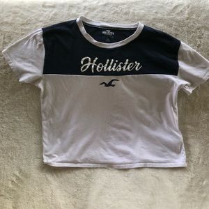 Hollister T-shirt - Adult Small